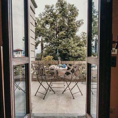 Library Apartment - Villa Candela สเตรซา ภายนอก รูปภาพ